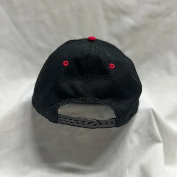 Levi’s | Black and Red Embroidered SnapBack Hat | - Picture 5 of 5